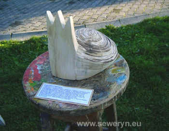 rzeba Magorzaty Seweryn p.t.: "Pani limak"; drewno lipowe